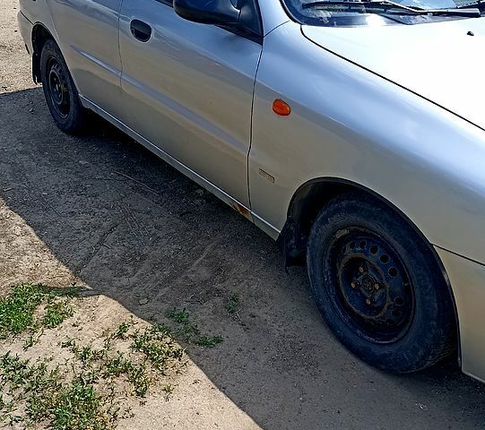 Серый Дэу Ланос, объемом двигателя 1.5 л и пробегом 171 тыс. км за 2300 $, фото 1 на Automoto.ua