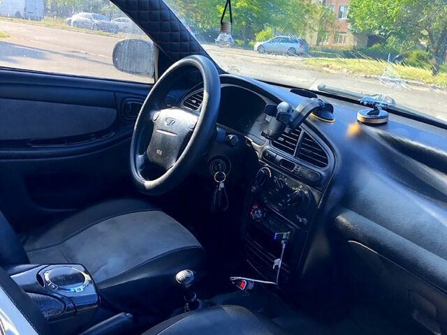 Сірий Деу Ланос, об'ємом двигуна 1.5 л та пробігом 250 тис. км за 2000 $, фото 5 на Automoto.ua