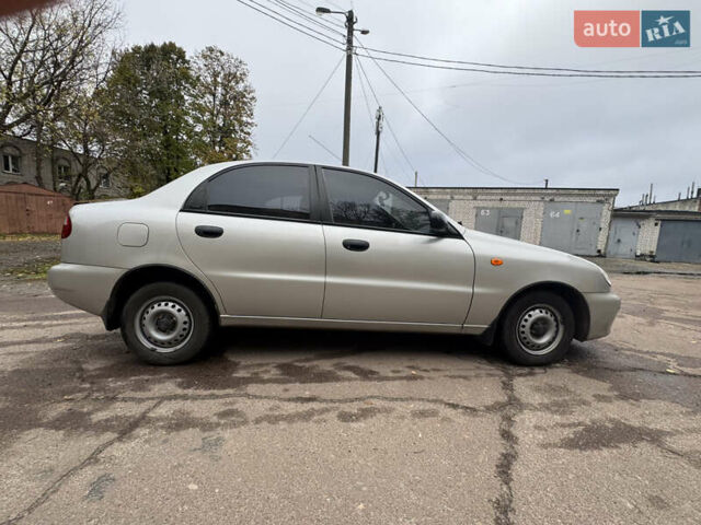 Деу Ланос 2007 у Чернігові на Automoto.ua Сірий Деу Ланос, об'ємом двигуна 1.5 л та пробігом 73 тис. км за 3900 $, фото 3 на Automoto.ua