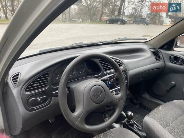 Серый Дэу Ланос, объемом двигателя 1.5 л и пробегом 320 тыс. км за 2366 $, фото 1 на Automoto.ua