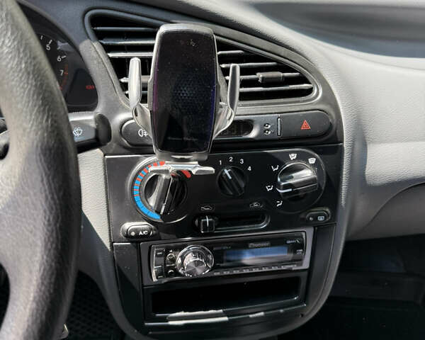 Серый Дэу Ланос, объемом двигателя 1.6 л и пробегом 86 тыс. км за 3000 $, фото 2 на Automoto.ua