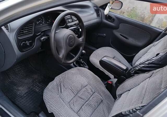 Деу Ланос 2007 у Житомирі на Automoto.ua Сірий Деу Ланос, об'ємом двигуна 1.5 л та пробігом 208 тис. км за 2499 $, фото 11 на Automoto.ua