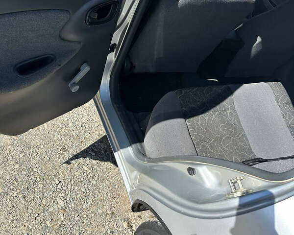 Сірий Деу Ланос, об'ємом двигуна 1.5 л та пробігом 284 тис. км за 2600 $, фото 9 на Automoto.ua