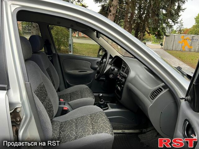 Дэу Ланос 2007 в Днепре (Днепропетровске) на Automoto.ua Серый Дэу Ланос, объемом двигателя 1.4 л и пробегом 142 тыс. км за 1999 $, фото 3 на Automoto.ua