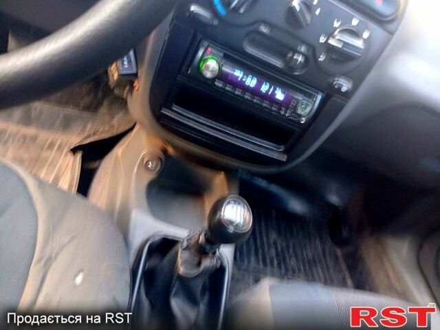 Сірий Деу Ланос, об'ємом двигуна 1.4 л та пробігом 230 тис. км за 1900 $, фото 5 на Automoto.ua