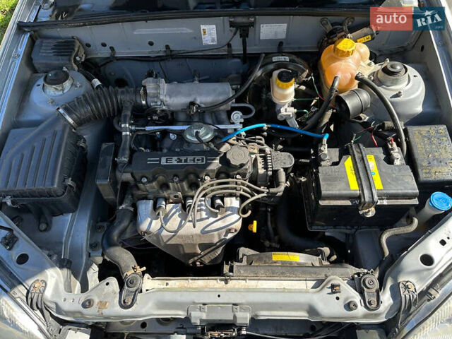 Сірий Деу Ланос, об'ємом двигуна 1.5 л та пробігом 284 тис. км за 2600 $, фото 4 на Automoto.ua