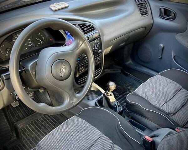 Серый Дэу Ланос, объемом двигателя 1.5 л и пробегом 333 тыс. км за 1800 $, фото 4 на Automoto.ua