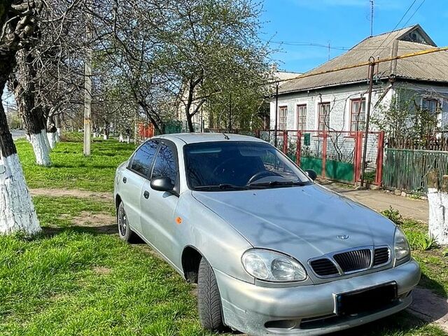 Серый Дэу Ланос, объемом двигателя 1.5 л и пробегом 300 тыс. км за 2150 $, фото 1 на Automoto.ua