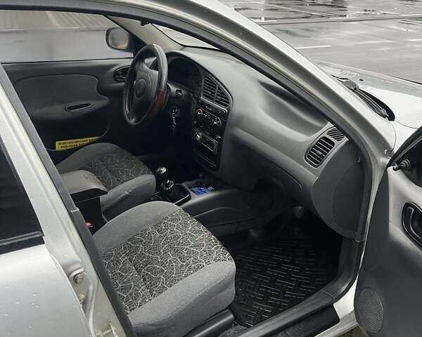 Сірий Деу Ланос, об'ємом двигуна 1.5 л та пробігом 318 тис. км за 2800 $, фото 6 на Automoto.ua