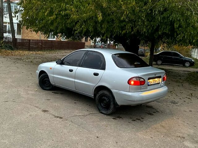 Серый Дэу Ланос, объемом двигателя 1.4 л и пробегом 230 тыс. км за 1750 $, фото 1 на Automoto.ua