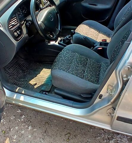 Дэу Ланос 2007 в Днепре (Днепропетровске) на Automoto.ua Серый Дэу Ланос, объемом двигателя 1.5 л и пробегом 197 тыс. км за 2800 $, фото 10 на Automoto.ua
