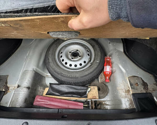 Деу Ланос 2007 у Чернігові на Automoto.ua Сірий Деу Ланос, об'ємом двигуна 1.5 л та пробігом 73 тис. км за 3900 $, фото 14 на Automoto.ua