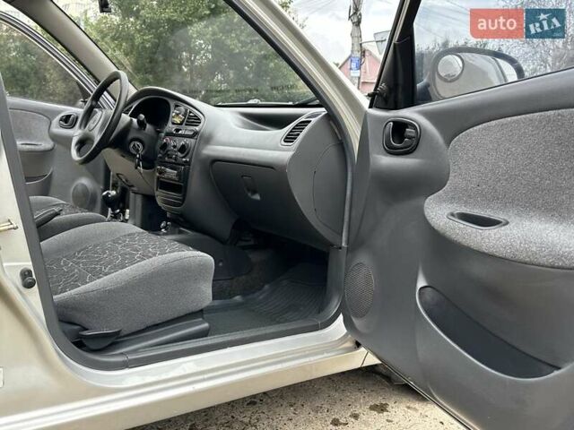 Сірий Деу Ланос, об'ємом двигуна 1.5 л та пробігом 124 тис. км за 3499 $, фото 36 на Automoto.ua