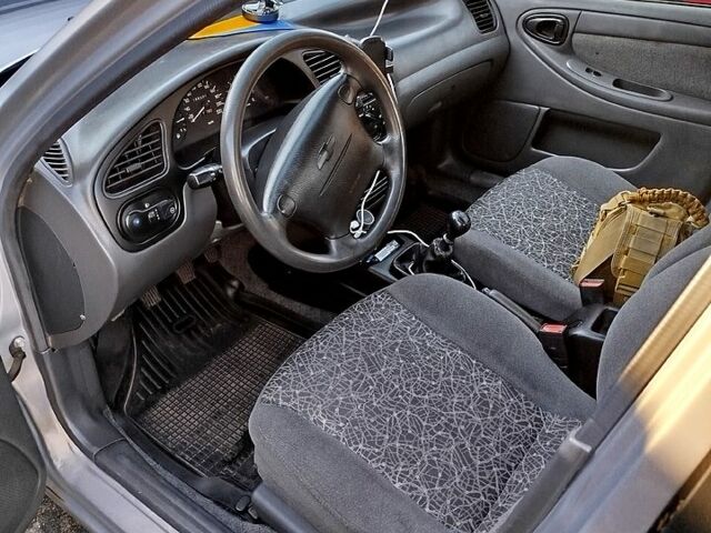 Серый Дэу Ланос, объемом двигателя 1.5 л и пробегом 247 тыс. км за 2800 $, фото 3 на Automoto.ua