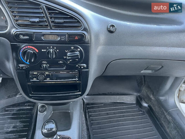 Серый Дэу Ланос, объемом двигателя 1.5 л и пробегом 230 тыс. км за 2650 $, фото 41 на Automoto.ua