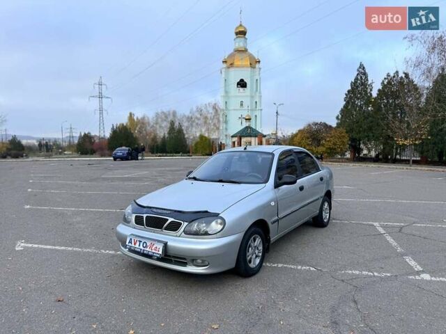 Серый Дэу Ланос, объемом двигателя 1.5 л и пробегом 180 тыс. км за 2950 $, фото 1 на Automoto.ua