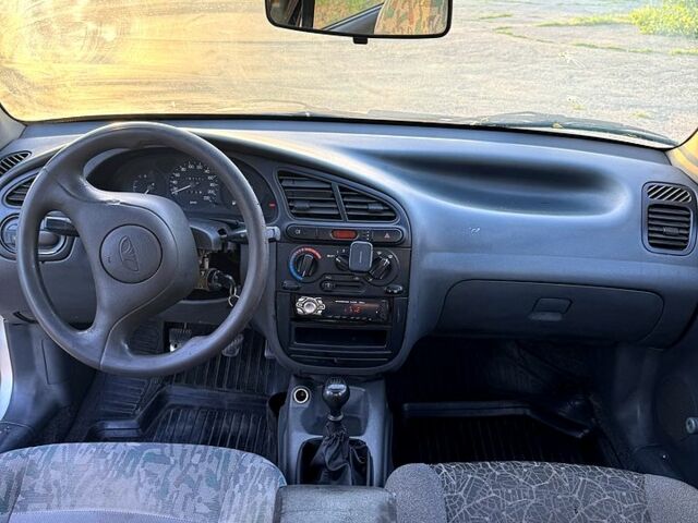 Серый Дэу Ланос, объемом двигателя 1.4 л и пробегом 190 тыс. км за 1200 $, фото 3 на Automoto.ua