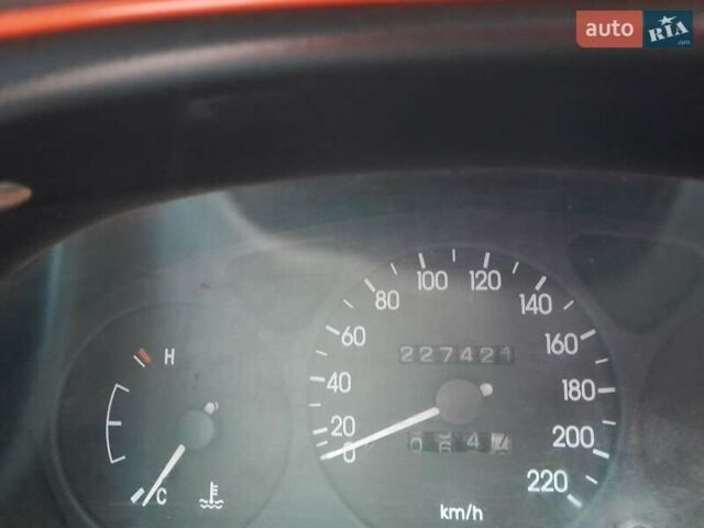 Сірий Деу Ланос, об'ємом двигуна 1.5 л та пробігом 227 тис. км за 1500 $, фото 3 на Automoto.ua