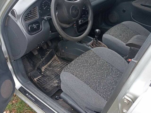 Сірий Деу Ланос, об'ємом двигуна 1.4 л та пробігом 300 тис. км за 1700 $, фото 3 на Automoto.ua