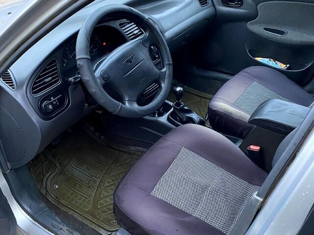 Сірий Деу Ланос, об'ємом двигуна 1.6 л та пробігом 267 тис. км за 3000 $, фото 6 на Automoto.ua