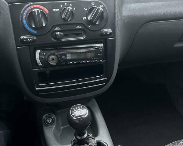 Серый Дэу Ланос, объемом двигателя 1.5 л и пробегом 250 тыс. км за 2300 $, фото 18 на Automoto.ua