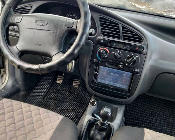 Сірий Деу Ланос, об'ємом двигуна 1.6 л та пробігом 278 тис. км за 1850 $, фото 5 на Automoto.ua