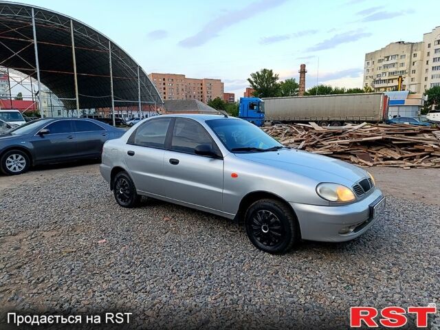 Серый Дэу Ланос, объемом двигателя 1.5 л и пробегом 300 тыс. км за 1900 $, фото 2 на Automoto.ua