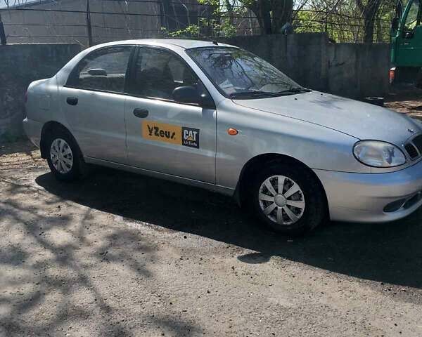 Дэу Ланос 2007 в Днепре (Днепропетровске) на Automoto.ua Серый Дэу Ланос, объемом двигателя 1.39 л и пробегом 80 тыс. км за 3300 $, фото 1 на Automoto.ua