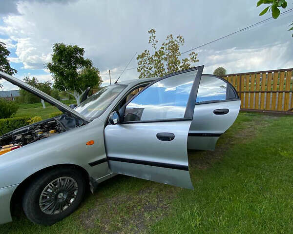 Сірий Деу Ланос, об'ємом двигуна 1.5 л та пробігом 180 тис. км за 2000 $, фото 1 на Automoto.ua