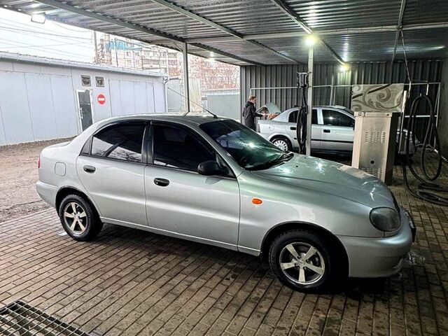 Серый Дэу Ланос, объемом двигателя 1.6 л и пробегом 160 тыс. км за 2600 $, фото 1 на Automoto.ua