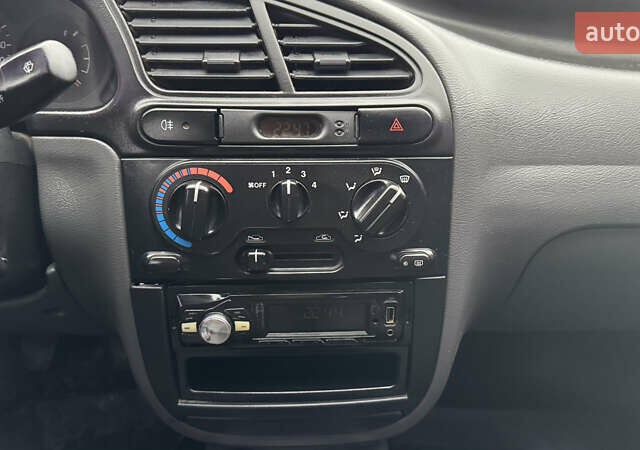 Серый Дэу Ланос, объемом двигателя 1.5 л и пробегом 170 тыс. км за 1900 $, фото 23 на Automoto.ua