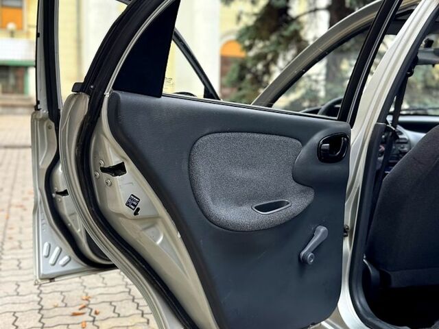 Серый Дэу Ланос, объемом двигателя 1.5 л и пробегом 171 тыс. км за 2350 $, фото 4 на Automoto.ua