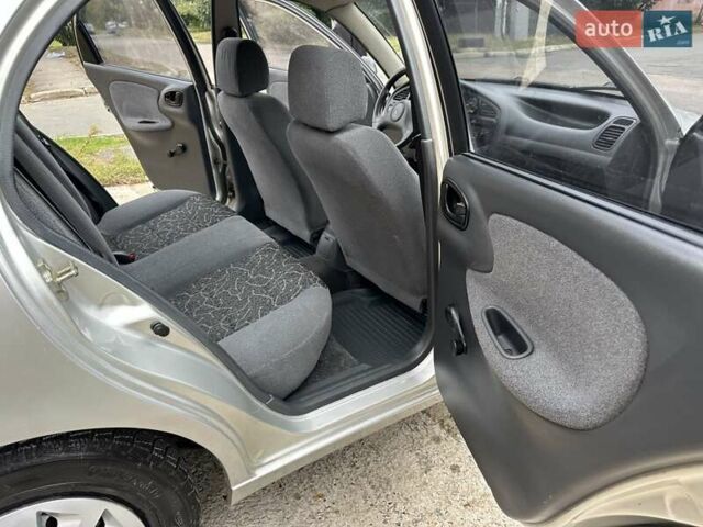 Сірий Деу Ланос, об'ємом двигуна 1.5 л та пробігом 124 тис. км за 3499 $, фото 44 на Automoto.ua