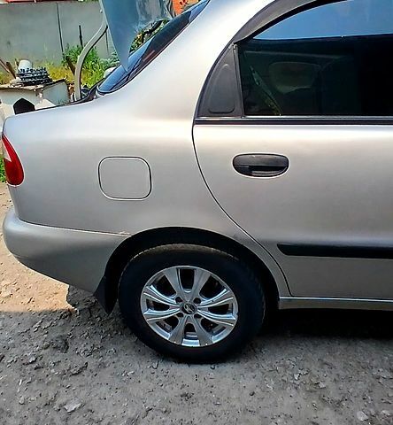 Дэу Ланос 2007 в Днепре (Днепропетровске) на Automoto.ua Серый Дэу Ланос, объемом двигателя 1.5 л и пробегом 197 тыс. км за 2800 $, фото 3 на Automoto.ua