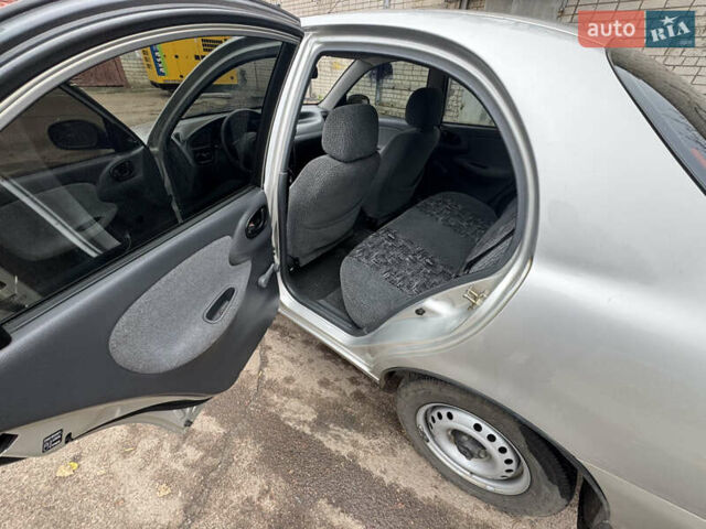 Деу Ланос 2007 у Чернігові на Automoto.ua Сірий Деу Ланос, об'ємом двигуна 1.5 л та пробігом 73 тис. км за 3900 $, фото 11 на Automoto.ua