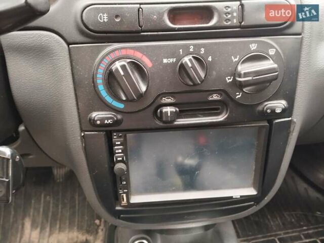 Дэу Ланос 2007 в Сарнах на Automoto.ua Серый Дэу Ланос, объемом двигателя 1.5 л и пробегом 180 тыс. км за 1550 $, фото 4 на Automoto.ua
