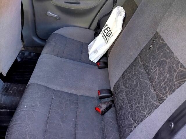 Серый Дэу Ланос, объемом двигателя 1.5 л и пробегом 240 тыс. км за 1800 $, фото 3 на Automoto.ua