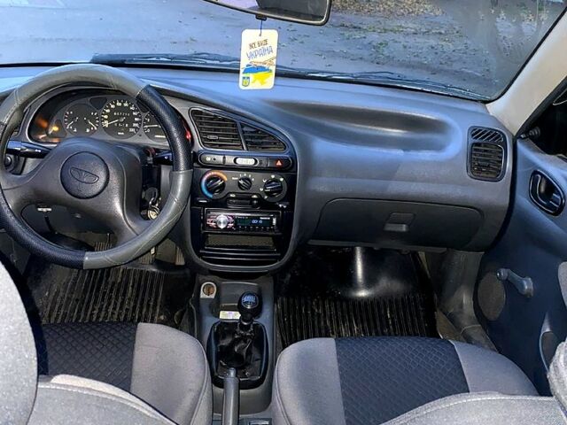 Серый Дэу Ланос, объемом двигателя 1.4 л и пробегом 230 тыс. км за 1750 $, фото 4 на Automoto.ua