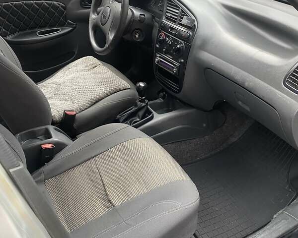 Серый Дэу Ланос, объемом двигателя 1.5 л и пробегом 228 тыс. км за 1900 $, фото 4 на Automoto.ua