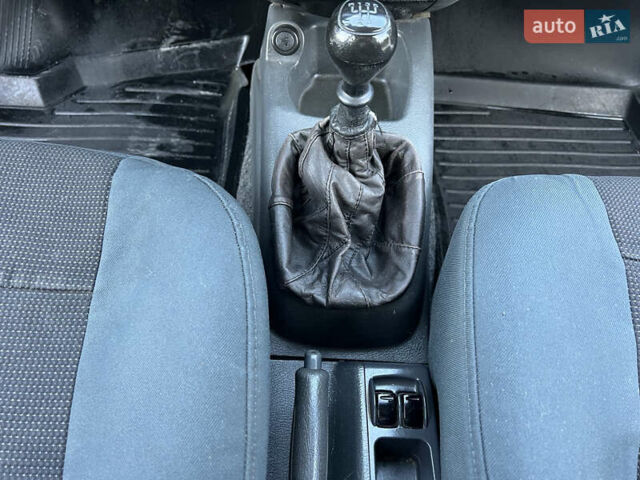 Серый Дэу Ланос, объемом двигателя 1.5 л и пробегом 230 тыс. км за 2650 $, фото 43 на Automoto.ua