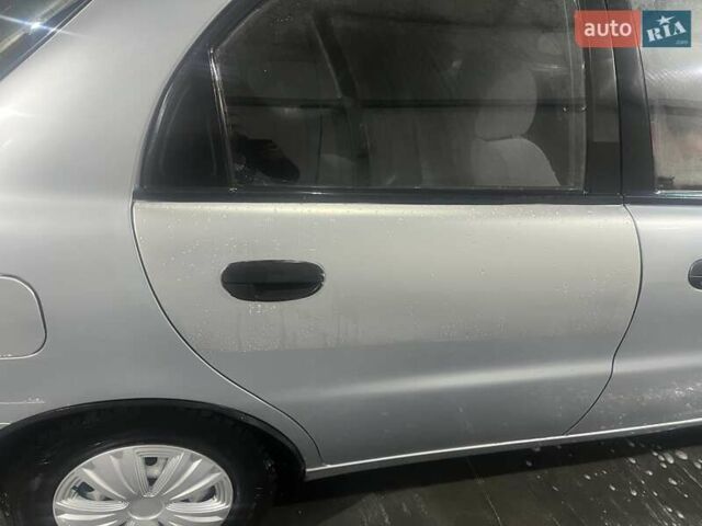 Серый Дэу Ланос, объемом двигателя 1.5 л и пробегом 72 тыс. км за 2250 $, фото 4 на Automoto.ua