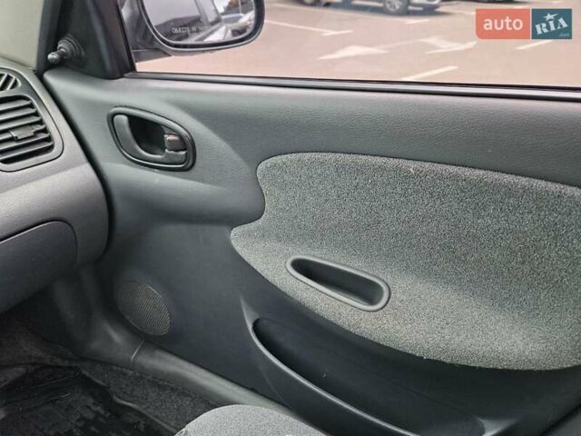 Сірий Деу Ланос, об'ємом двигуна 1.5 л та пробігом 75 тис. км за 3100 $, фото 2 на Automoto.ua
