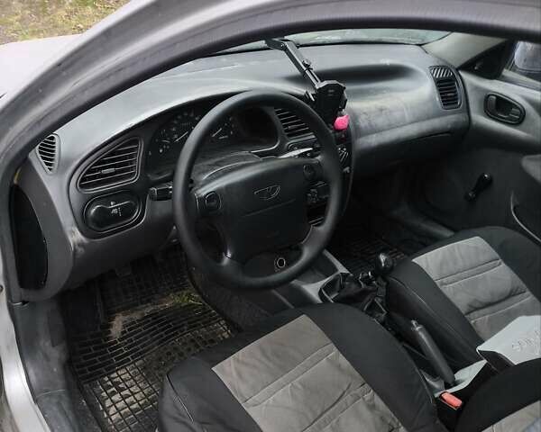 Серый Дэу Ланос, объемом двигателя 1.5 л и пробегом 230 тыс. км за 2200 $, фото 1 на Automoto.ua