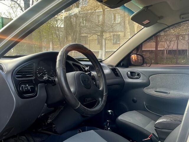 Серый Дэу Ланос, объемом двигателя 1.5 л и пробегом 300 тыс. км за 2150 $, фото 2 на Automoto.ua