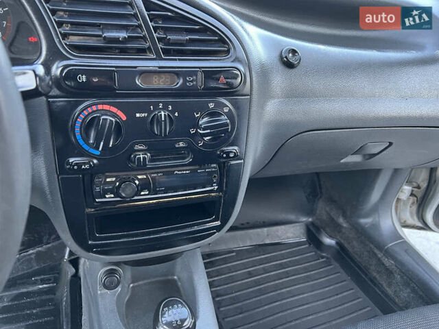 Серый Дэу Ланос, объемом двигателя 1.5 л и пробегом 230 тыс. км за 2650 $, фото 42 на Automoto.ua