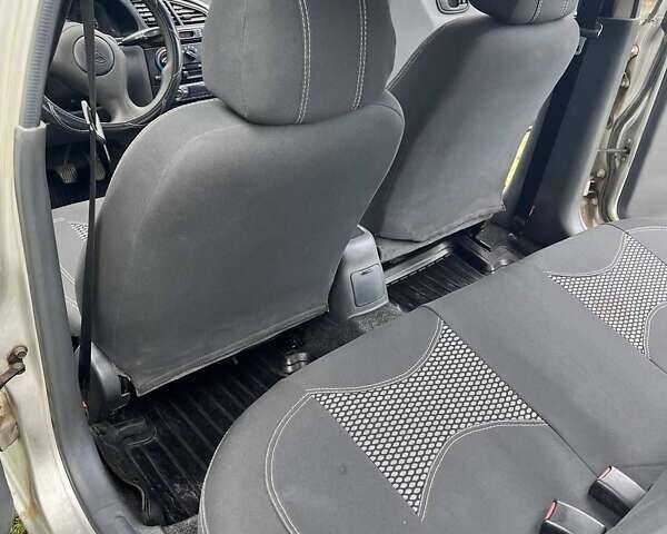 Сірий Деу Ланос, об'ємом двигуна 1.5 л та пробігом 160 тис. км за 1850 $, фото 4 на Automoto.ua