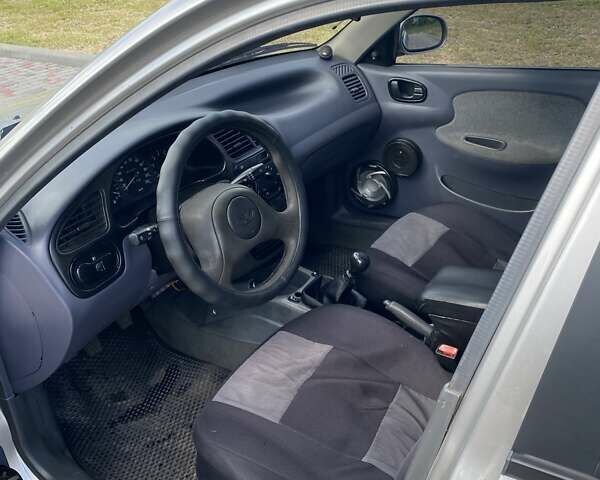 Серый Дэу Ланос, объемом двигателя 1.5 л и пробегом 290 тыс. км за 2400 $, фото 4 на Automoto.ua