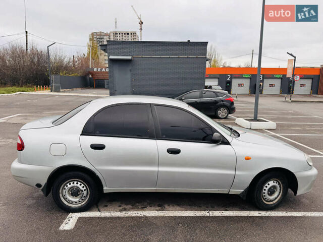 Сірий Деу Ланос, об'ємом двигуна 1.39 л та пробігом 314 тис. км за 1500 $, фото 3 на Automoto.ua