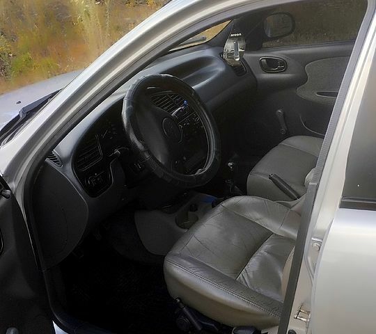 Дэу Ланос 2007 в Барвенковом на Automoto.ua Серый Дэу Ланос, объемом двигателя 1.5 л и пробегом 183 тыс. км за 2500 $, фото 4 на Automoto.ua