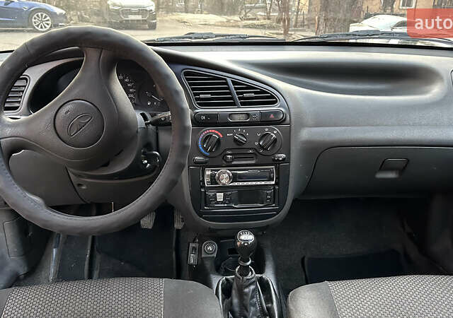 Серый Дэу Ланос, объемом двигателя 1.5 л и пробегом 215 тыс. км за 1900 $, фото 14 на Automoto.ua